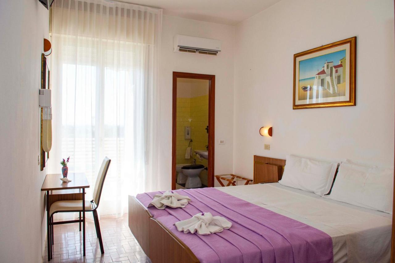 Hotel Sara*** Cesenatico Extérieur photo