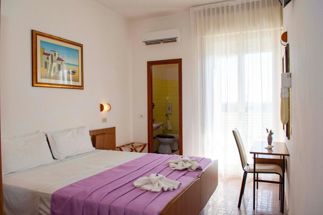 Hotel Sara*** Cesenatico Extérieur photo
