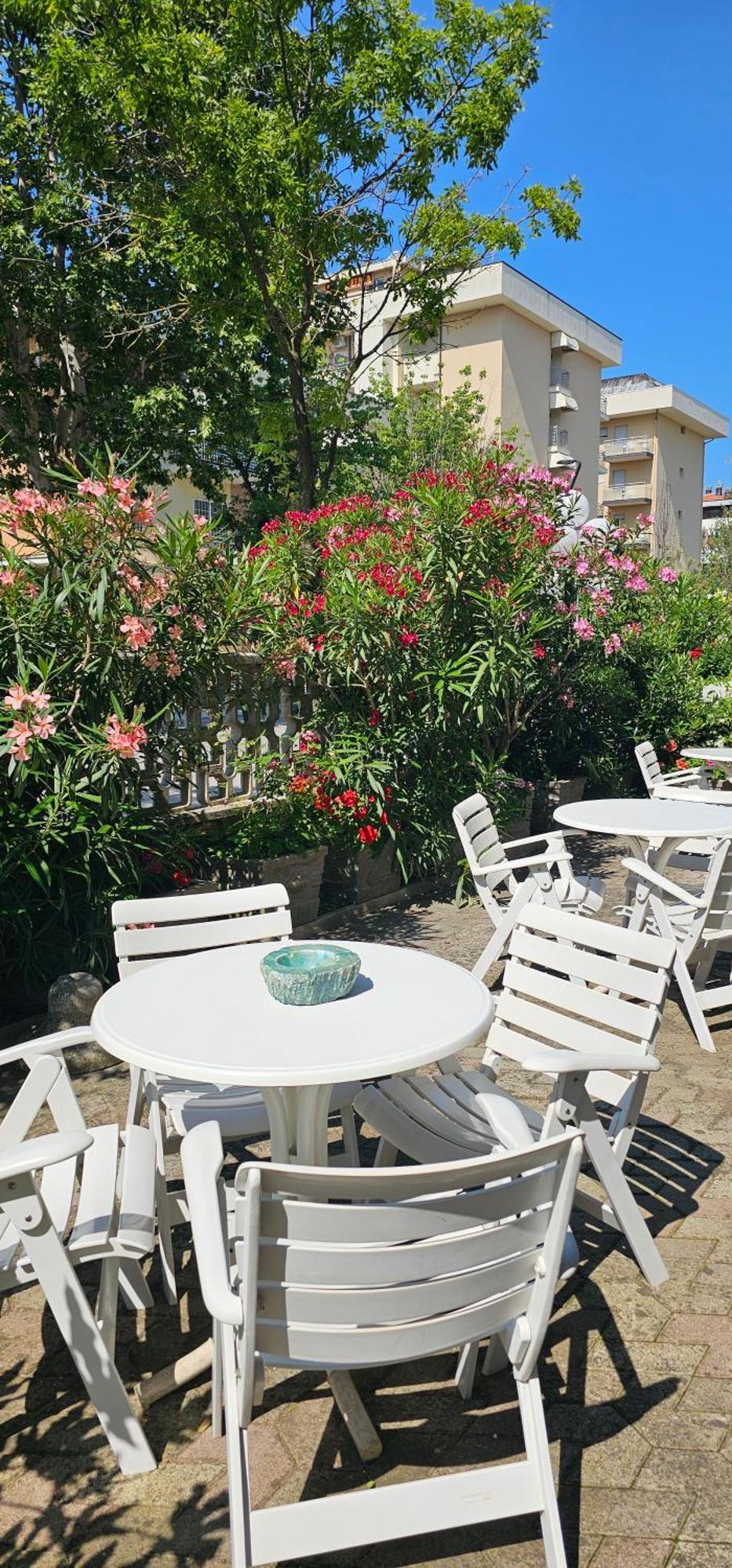 Hotel Sara*** Cesenatico Extérieur photo