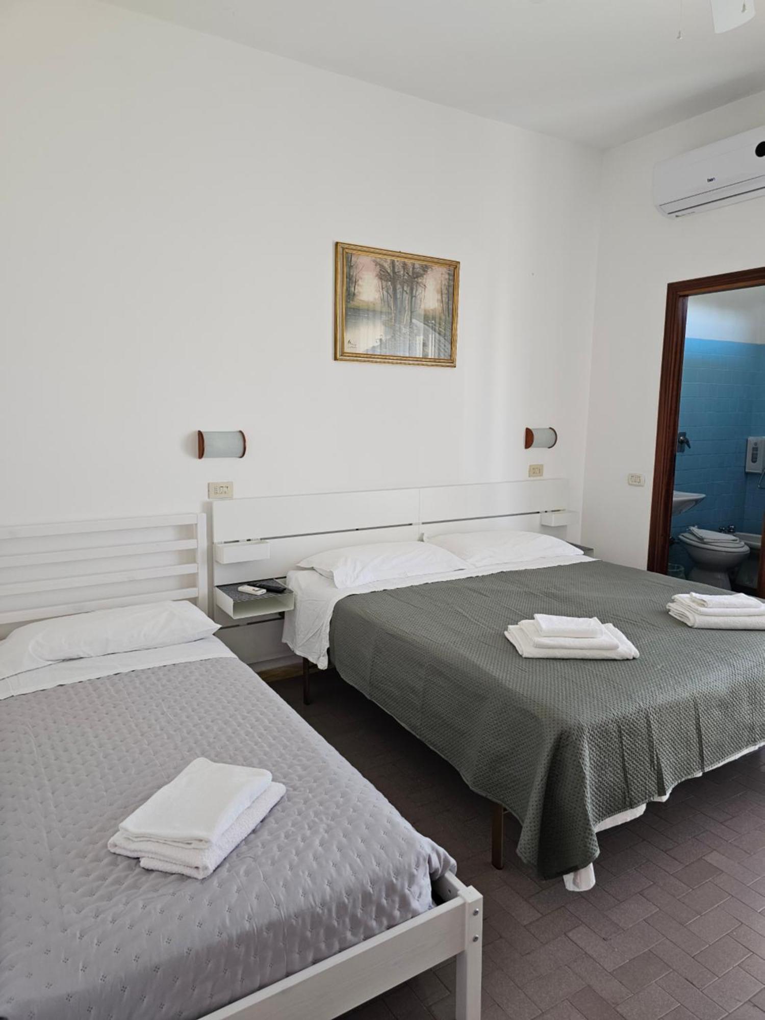 Hotel Sara*** Cesenatico Extérieur photo