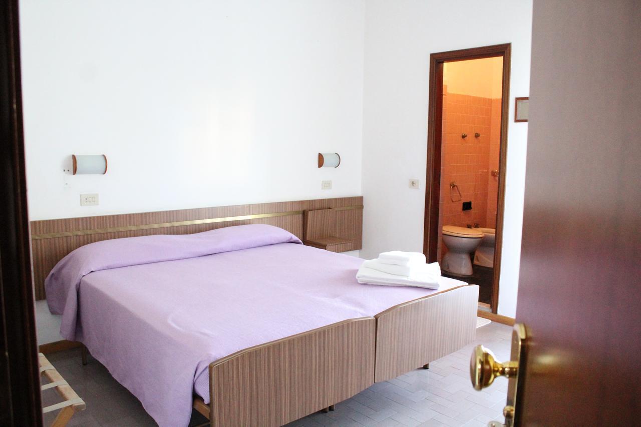 Hotel Sara*** Cesenatico Extérieur photo
