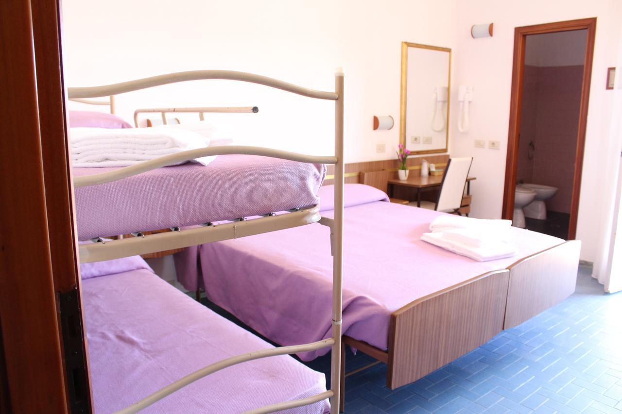 Hotel Sara*** Cesenatico Extérieur photo