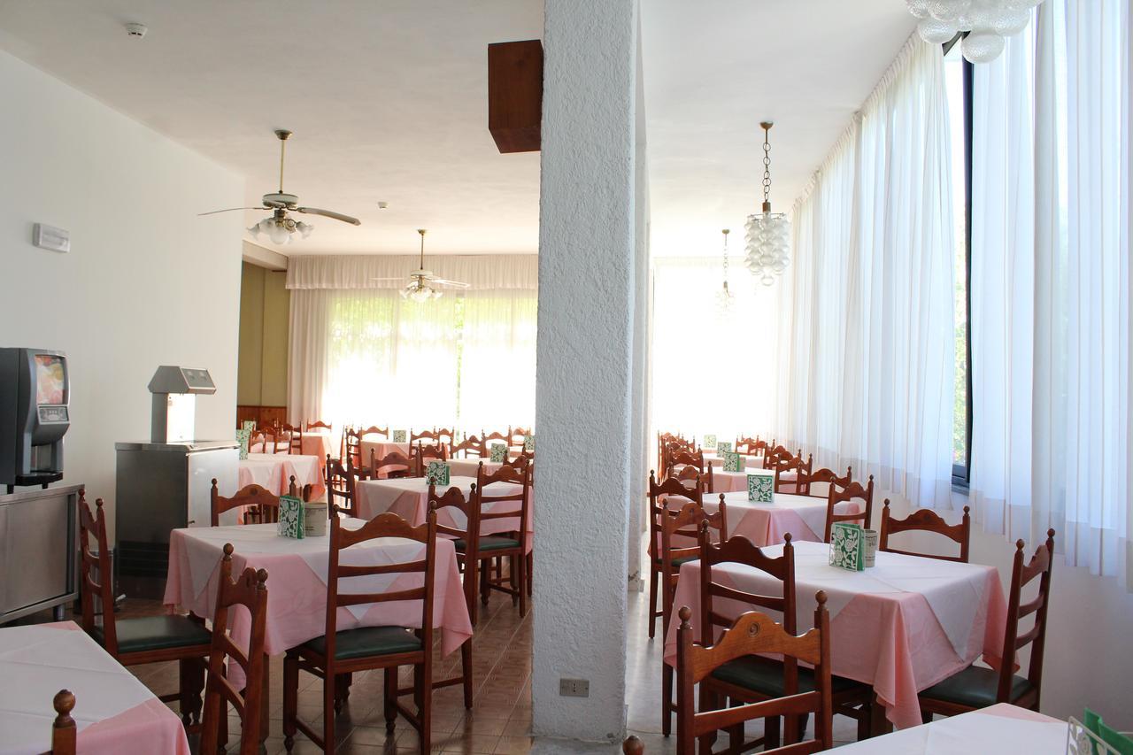 Hotel Sara*** Cesenatico Extérieur photo