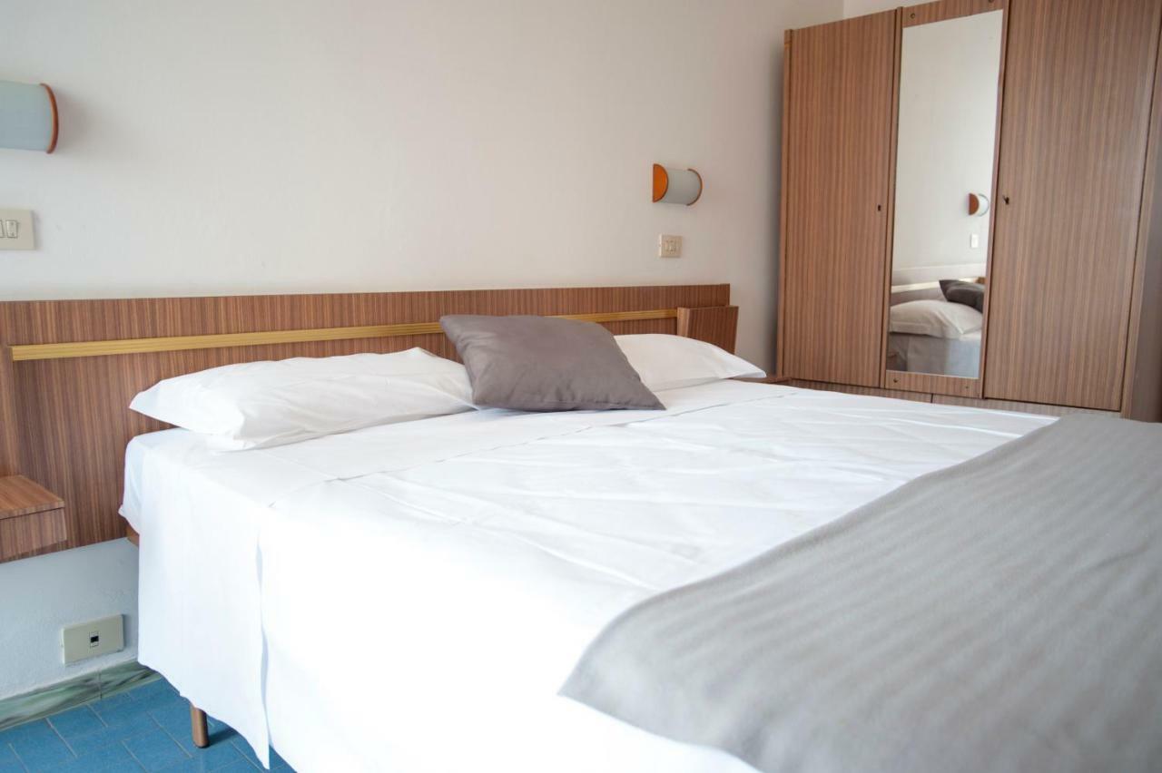 Hotel Sara*** Cesenatico Extérieur photo